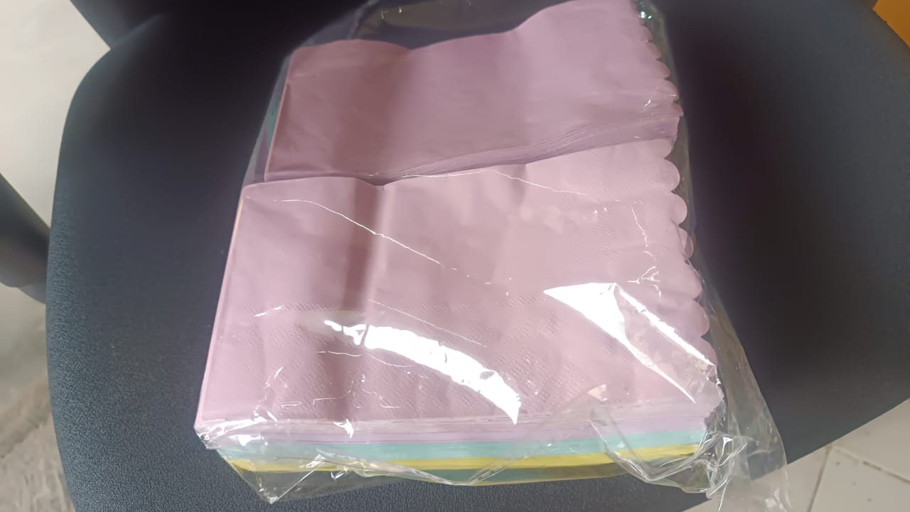 Multi-Color Oil-Absorbing Baking Paper Sheets Approx 200 Pcs Multi-Color Oil-Absorbing Baking Paper Sheets Approx 200 Pcs